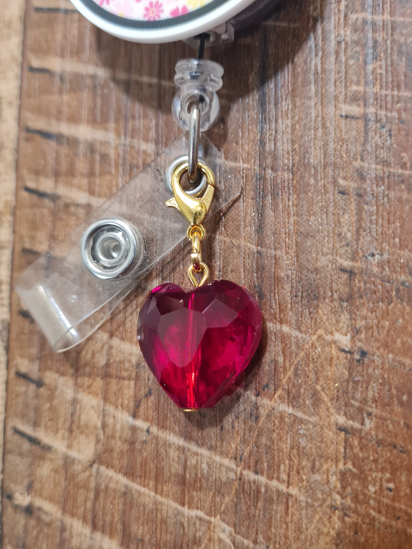 Sparkly Red Heart ID Badge Charm - Valentine’s Day Bling Accessory for Nurses and Doctors - Radiant Heart Badge Dangle for Healthcare Heroes