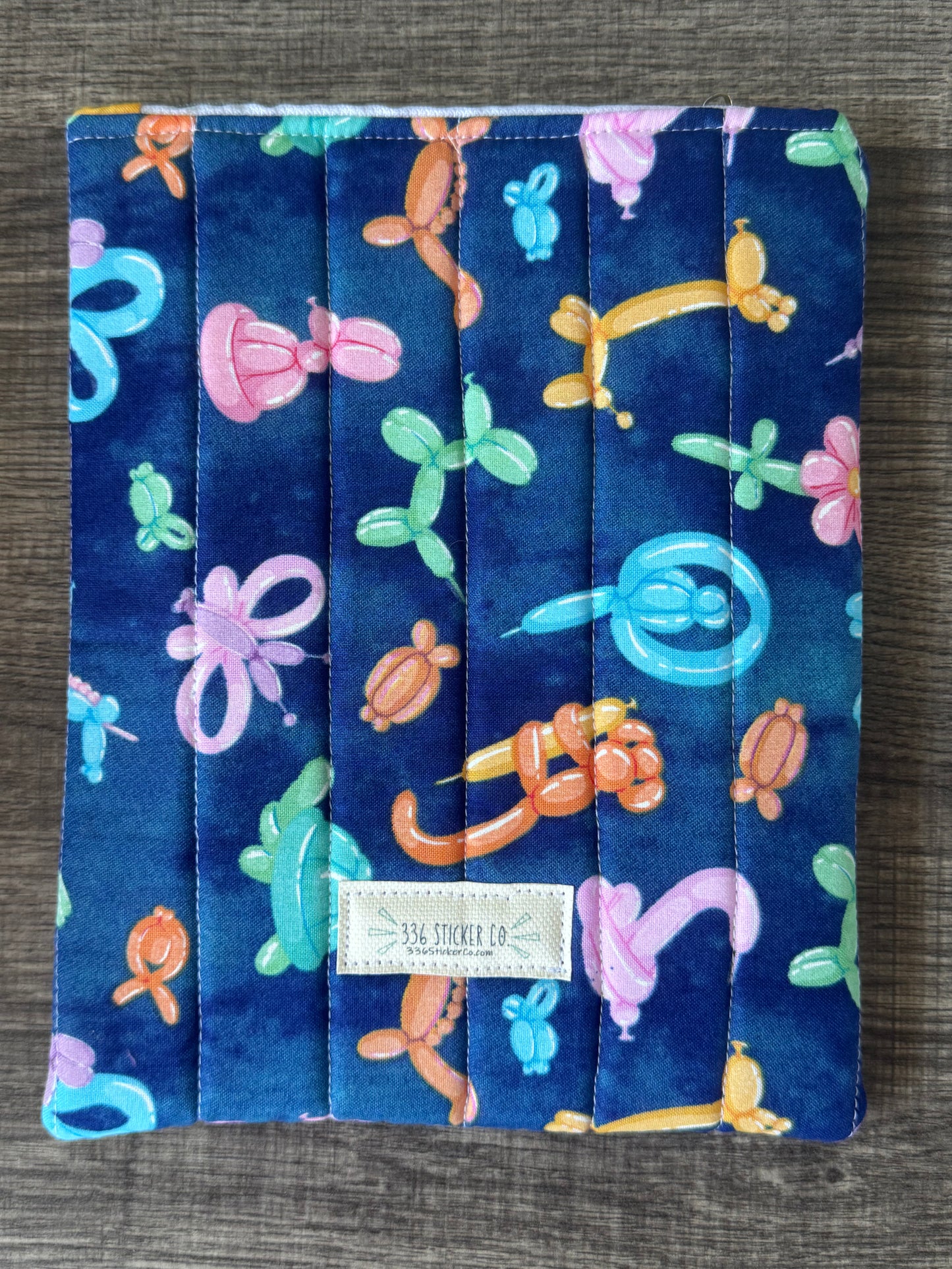 Balloon Animal E-Reader Case | E-Reader Cover | E-Reader Pouch | Handmade Kindle Sleeve | Padded E-Reader Case | 8x10 Cotton Kindle Pouch | Paperwhite Sleeve | Book Lover Gift | Tablet Sleeve | Zippered E-Reader Cover