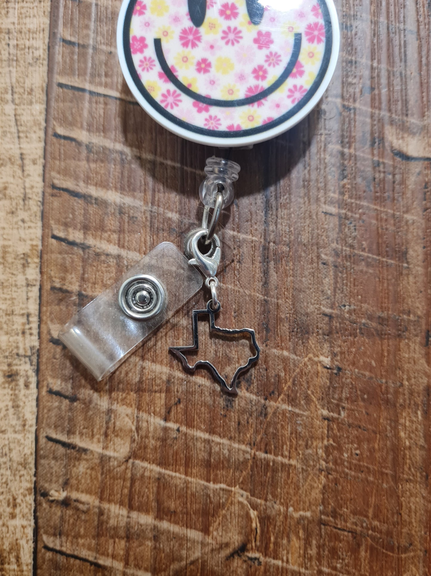 Texas ~ ID Badge Reel Charm ~ Custom Made Charms ~ Badge Buddy ~ Badge Accessories ~ Don't Mess With Texas  ~ ID Badge Charm ~ Texas State ID Badge Reel Charm - Lone Star Lanyard Flair for Nurses, Teachers, and Medical Professionals