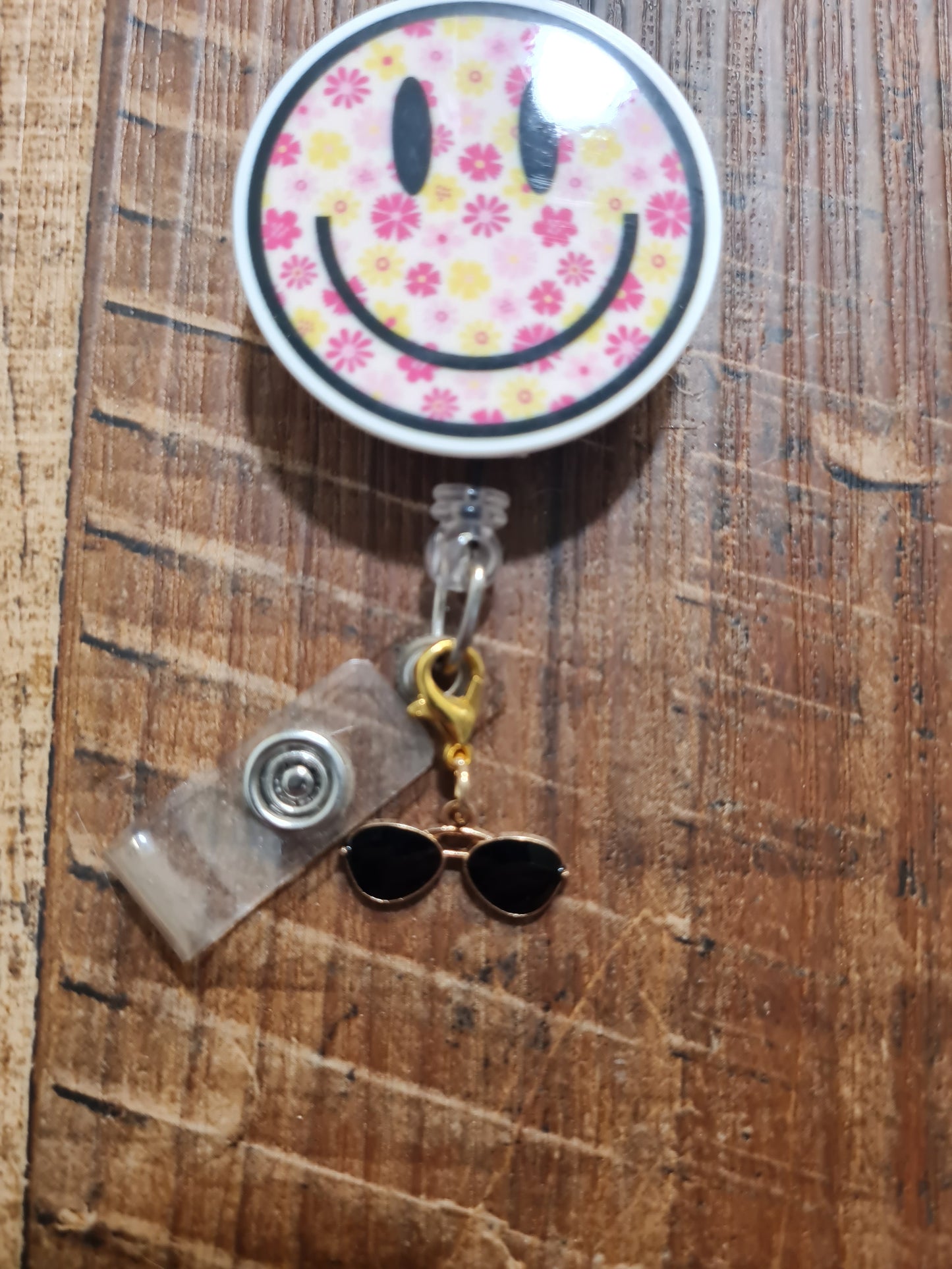 Aviator Sunglasses ID Badge Reel Charm - Gold Sunglasses Lanyard Accessory for Pilots, Flight Attendants, and Nurses