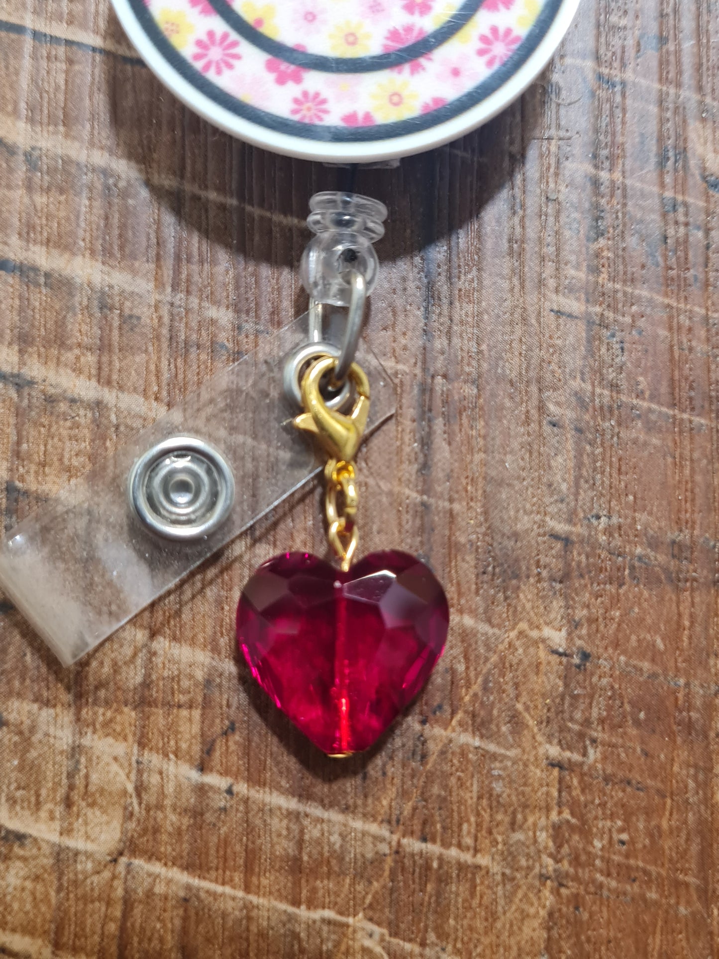 Sparkly Red Heart ID Badge Charm - Valentine’s Day Bling Accessory for Nurses and Doctors - Radiant Heart Badge Dangle for Healthcare Heroes