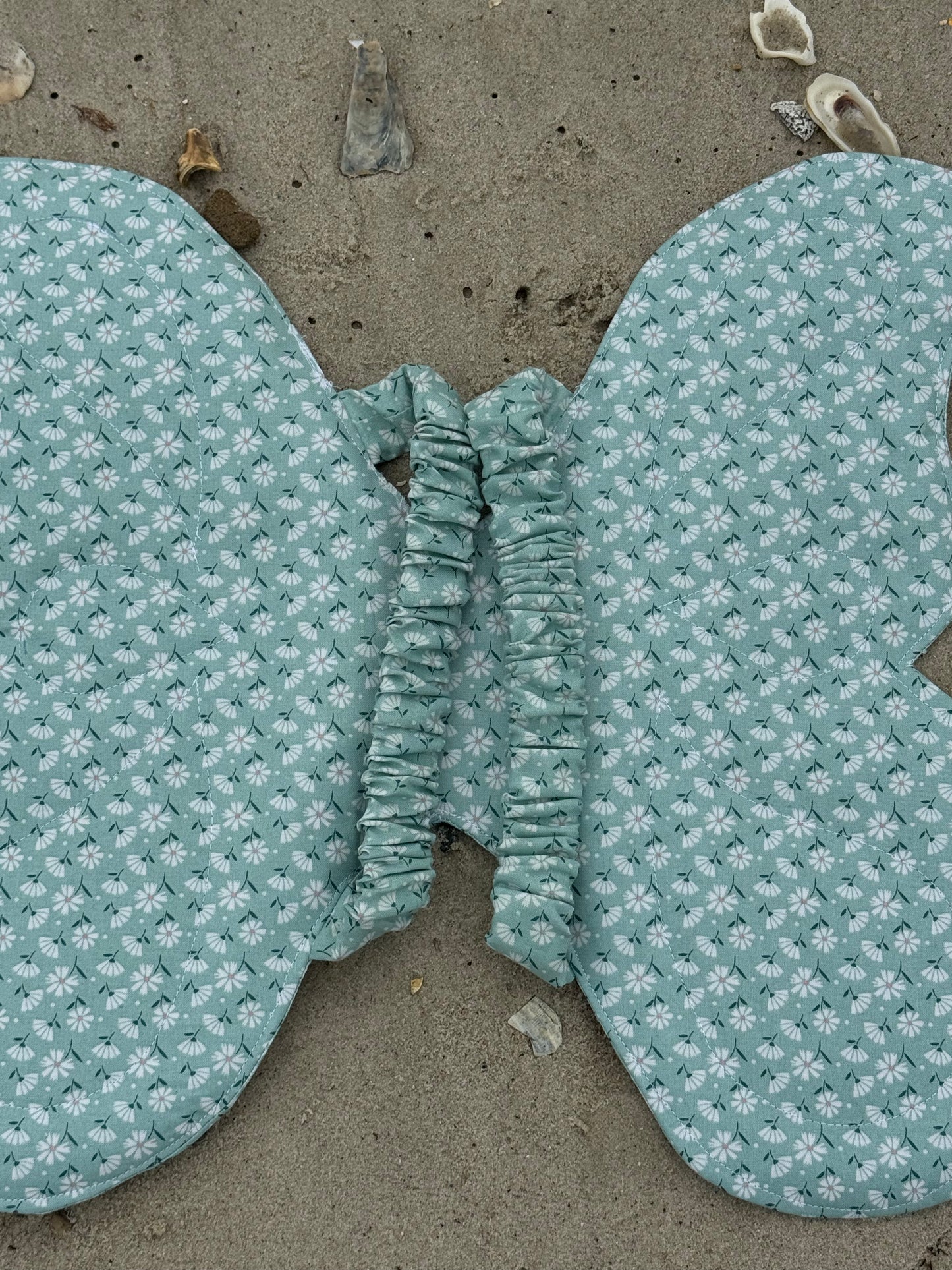 Child’s Butterfly Wings – Soft Dress-Up Costume with Comfortable Elastic Straps