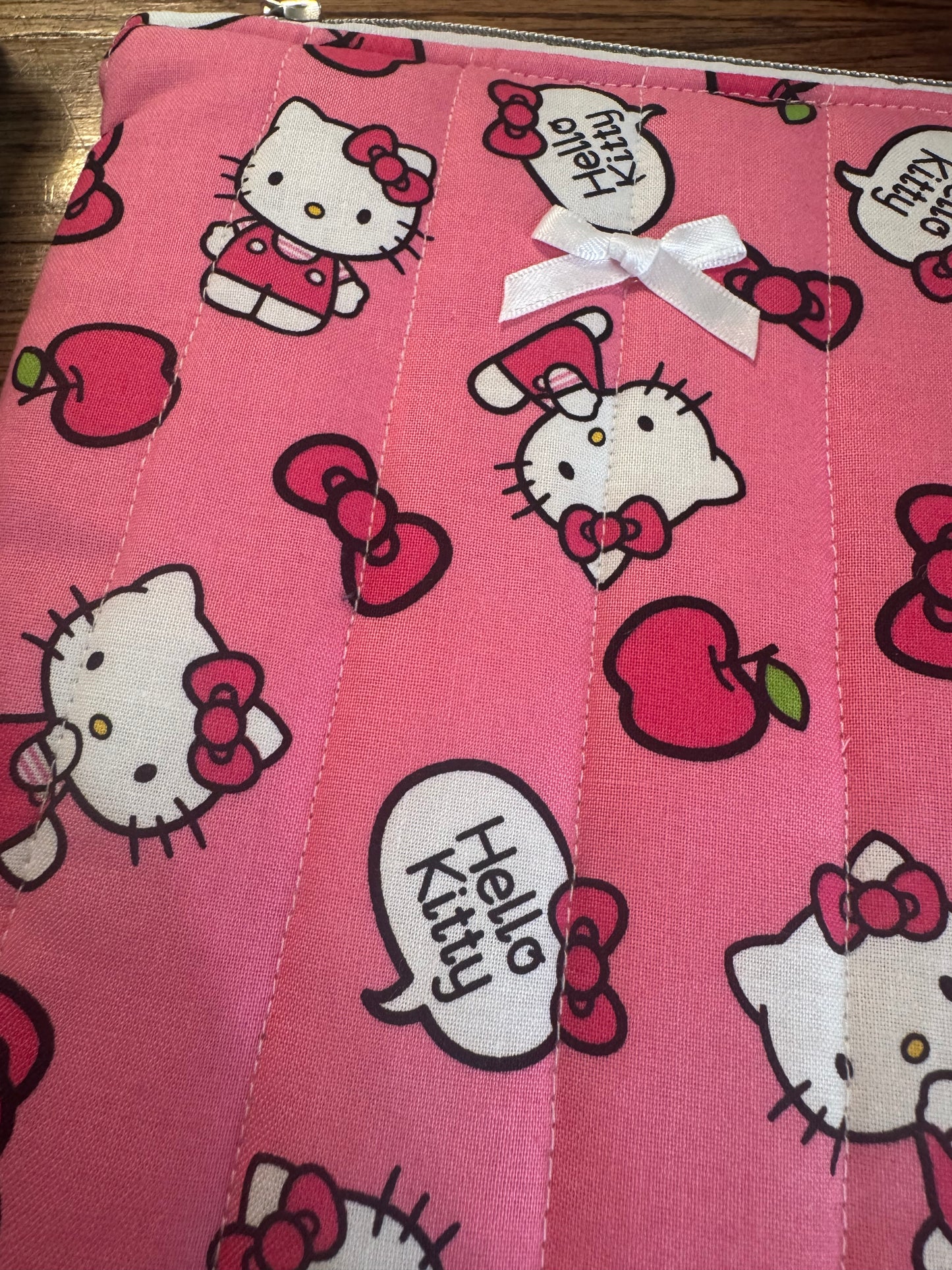Kitty E-Reader Pouch | Handmade Kindle Sleeve | Padded E-Reader Case | 8x10 Cotton Kindle Pouch | Paperwhite Sleeve | Book Lover Gift | Tablet Sleeve | Zippered E-Reader Cover