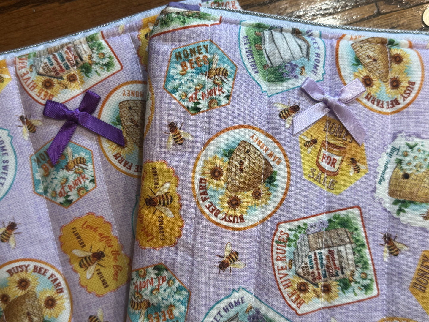 Honey Bee | E-Reader Pouch | Handmade Kindle Sleeve | Padded E-Reader Case | 8x10 Cotton Kindle Pouch | Paperwhite Sleeve | Book Lover Gift | Tablet Sleeve | Zippered E-Reader Cover