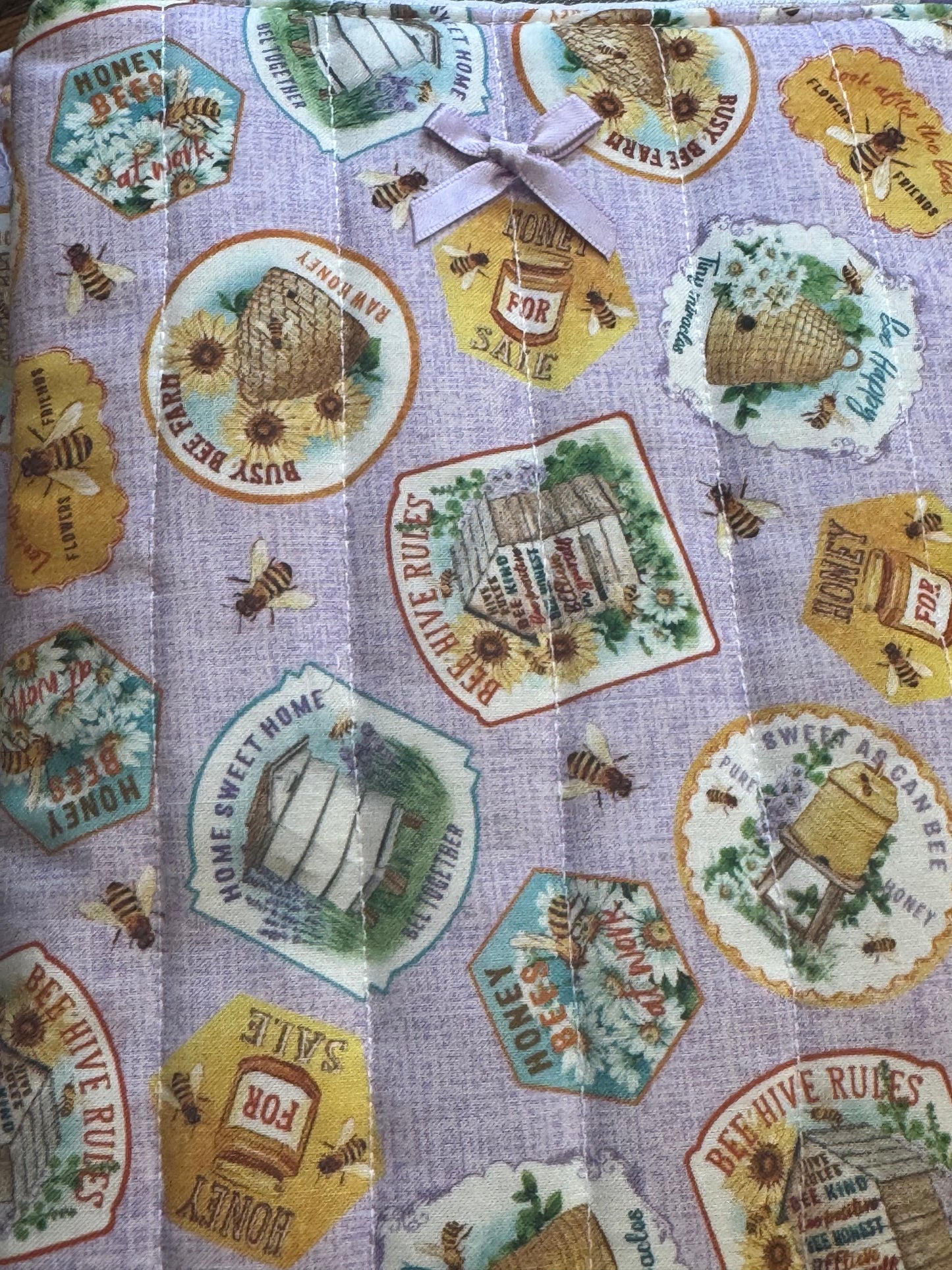 Honey Bee | E-Reader Pouch | Handmade Kindle Sleeve | Padded E-Reader Case | 8x10 Cotton Kindle Pouch | Paperwhite Sleeve | Book Lover Gift | Tablet Sleeve | Zippered E-Reader Cover