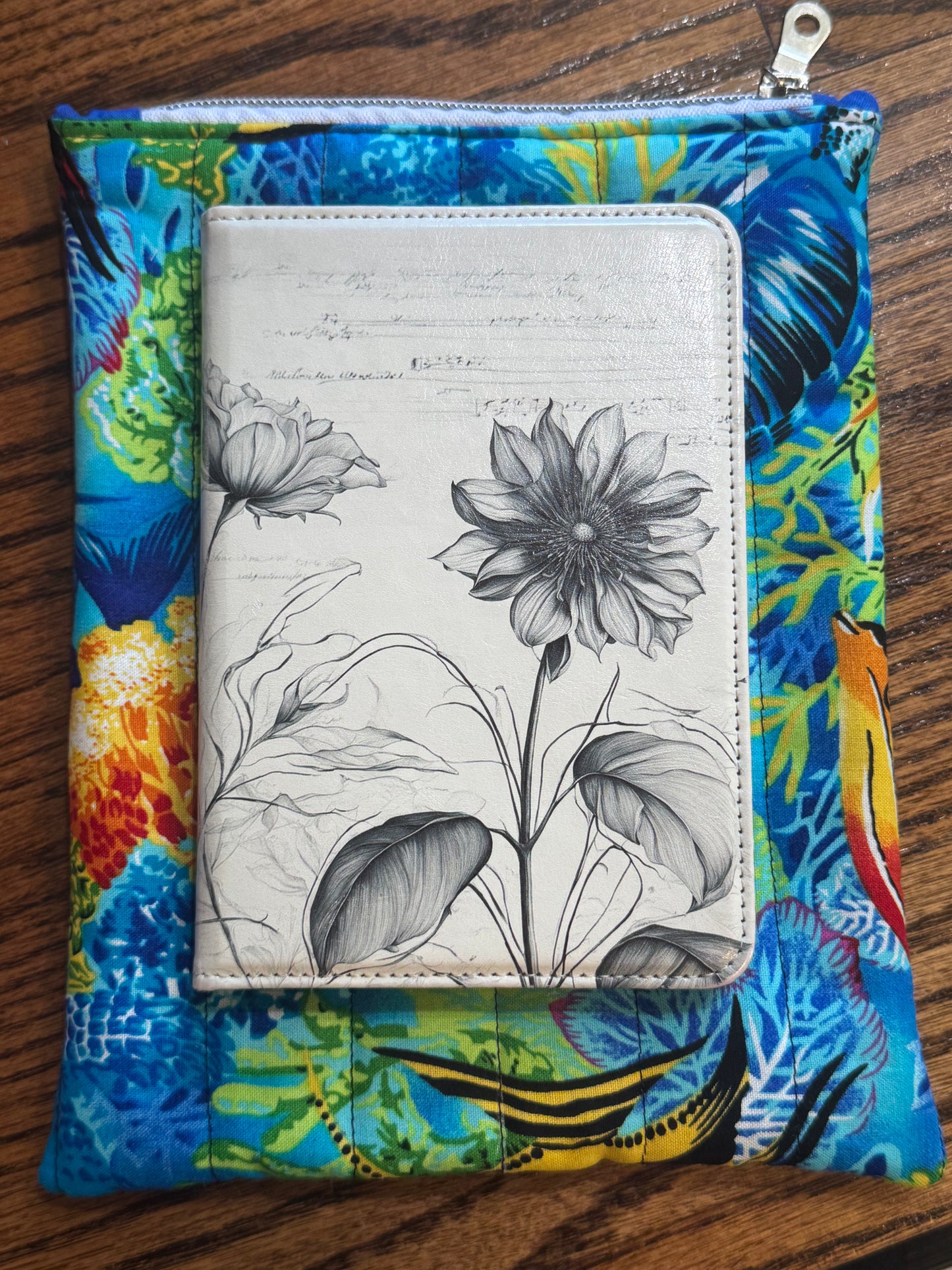 Ocean Life | E-Reader Pouch | Handmade Kindle Sleeve | Padded E-Reader Case | 8x10 Cotton Kindle Pouch | Paperwhite Sleeve | Book Lover Gift | Tablet Sleeve | Zippered E-Reader Cover
