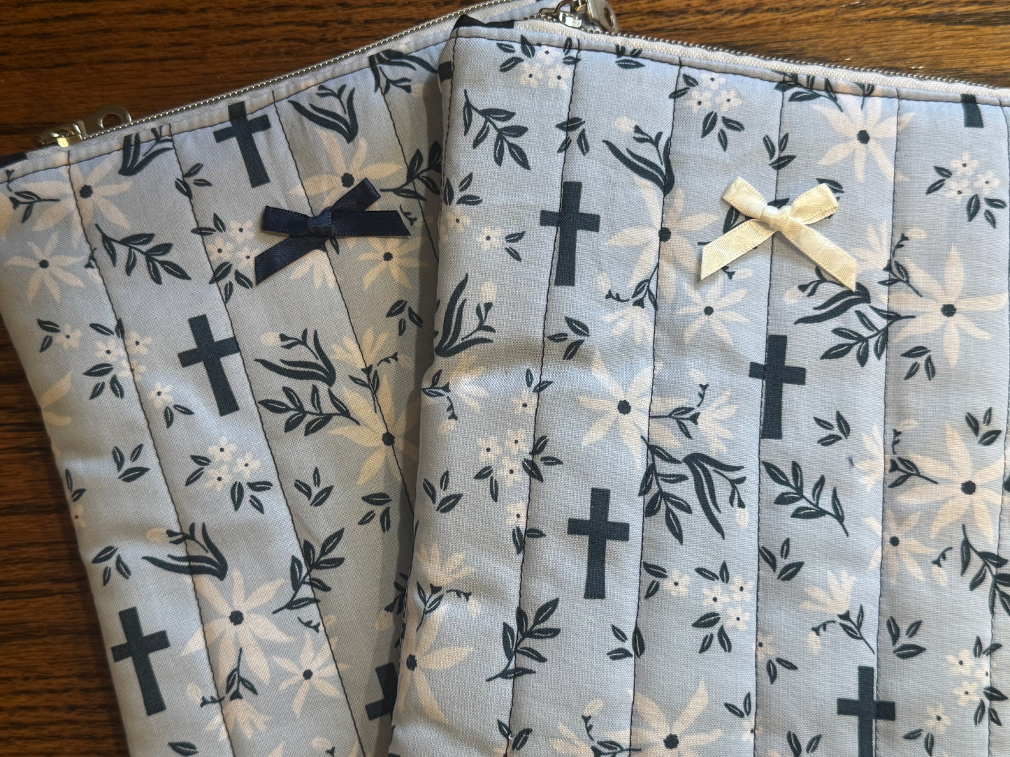 Christian E-Reader Case | E-Reader Cover | E-Reader Pouch | Handmade Kindle Sleeve | Padded E-Reader Case | 8x10 Cotton Kindle Pouch | Paperwhite Sleeve | Book Lover Gift | Tablet Sleeve | Zippered E-Reader Cover