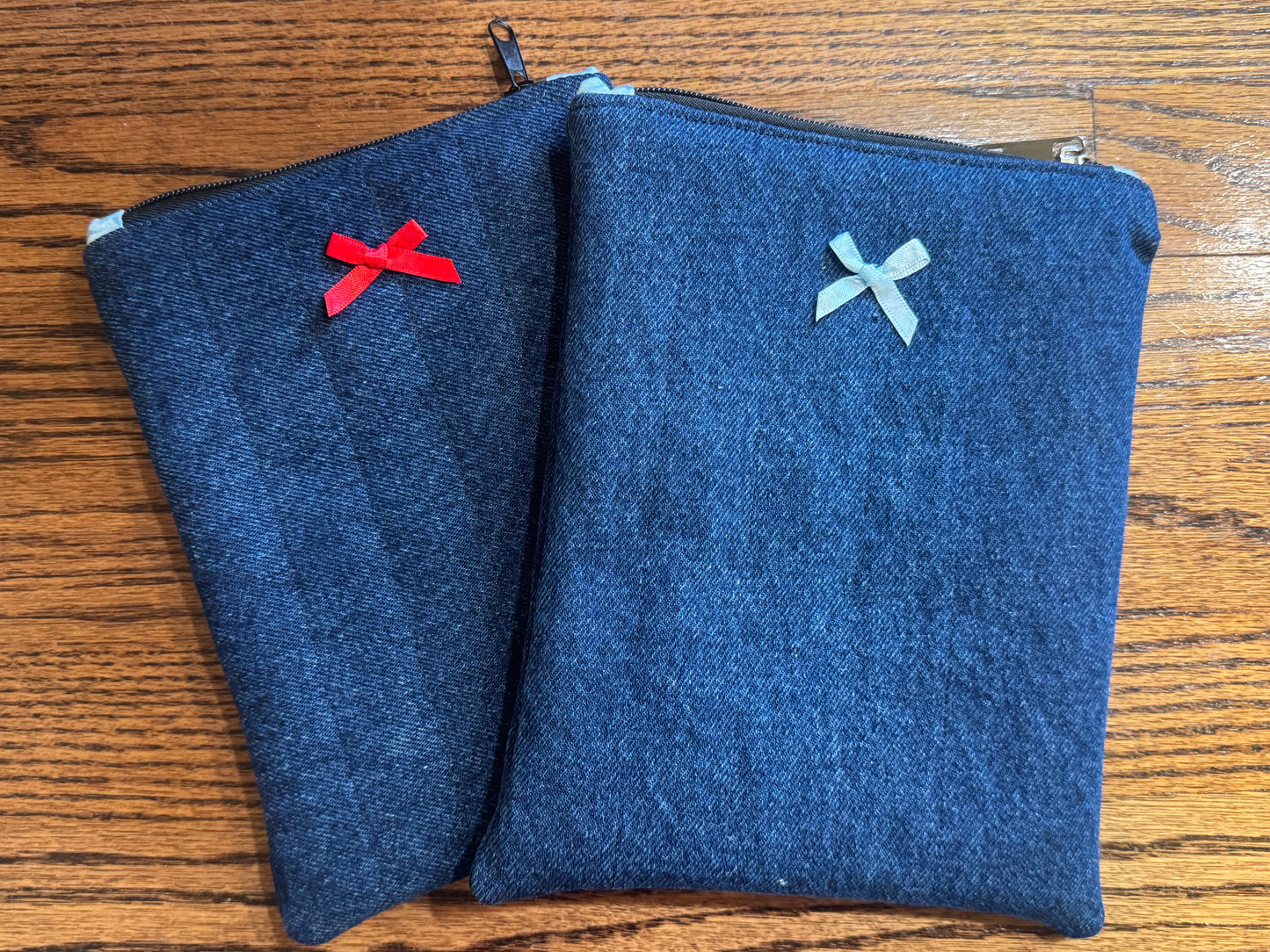 Denim E-Reader Pouch | Handmade Kindle Sleeve | Padded E-Reader Case | 8x10 Cotton Kindle Pouch | Paperwhite Sleeve | Book Lover Gift | Tablet Sleeve | Zippered E-Reader Cover