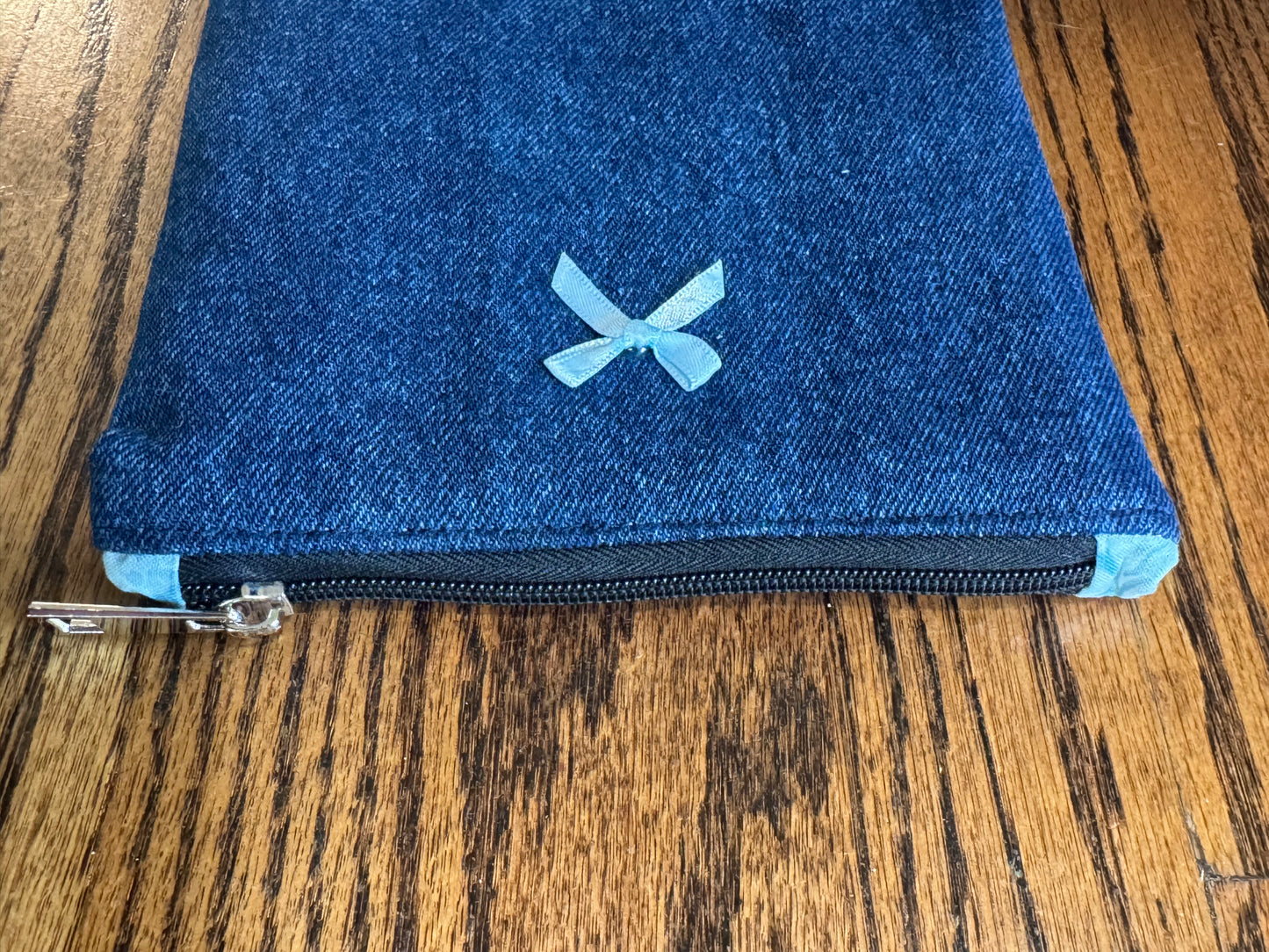 Denim E-Reader Pouch | Handmade Kindle Sleeve | Padded E-Reader Case | 8x10 Cotton Kindle Pouch | Paperwhite Sleeve | Book Lover Gift | Tablet Sleeve | Zippered E-Reader Cover