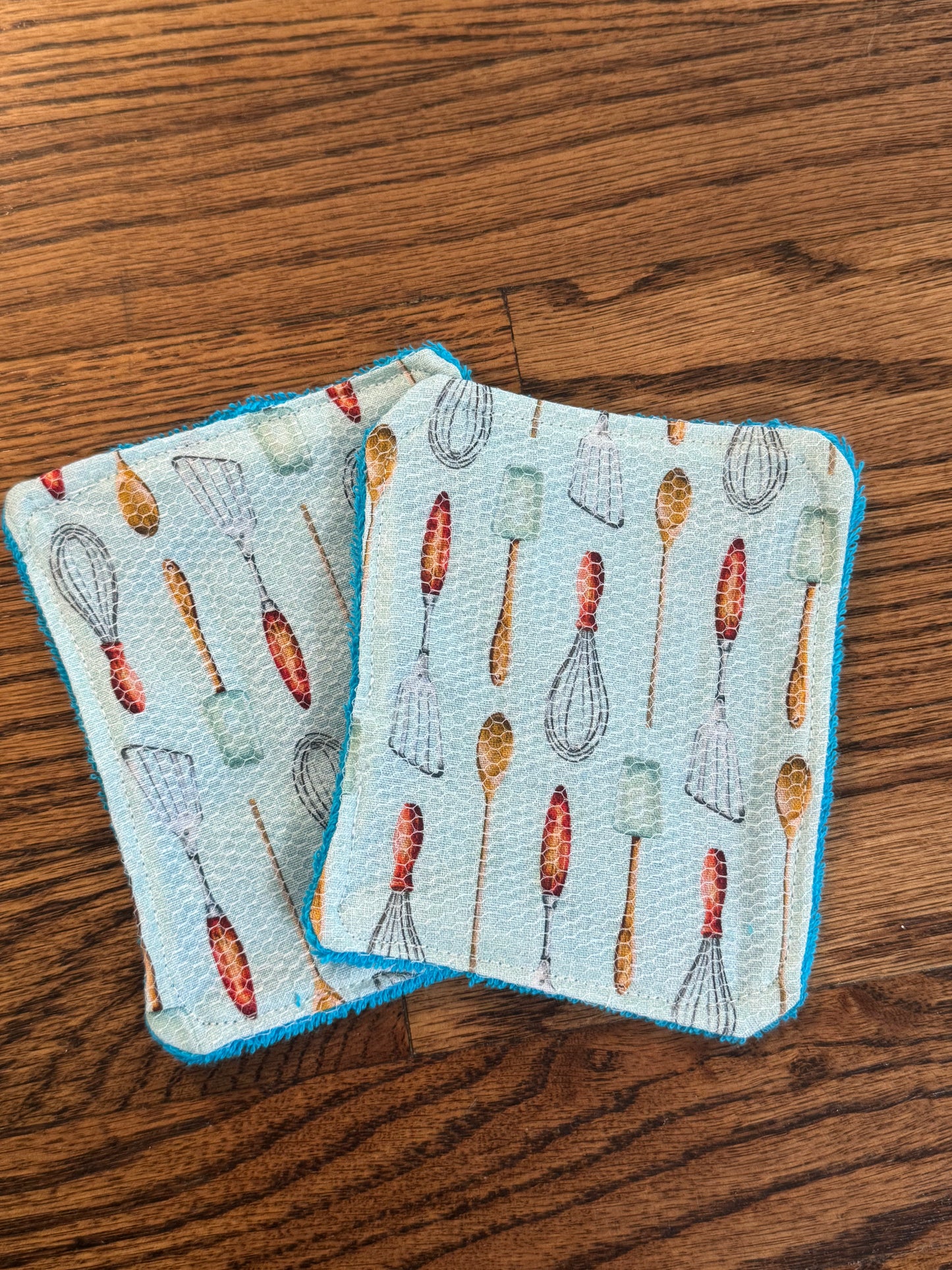 Kitchen Utensils | Reusable Dual-Sided Dish Scrubber Set | 2-Pack Cotton & Terry Dish Cloths with Scrubbing Mesh | Eco-Friendly Kitchen Cleaning Cloths