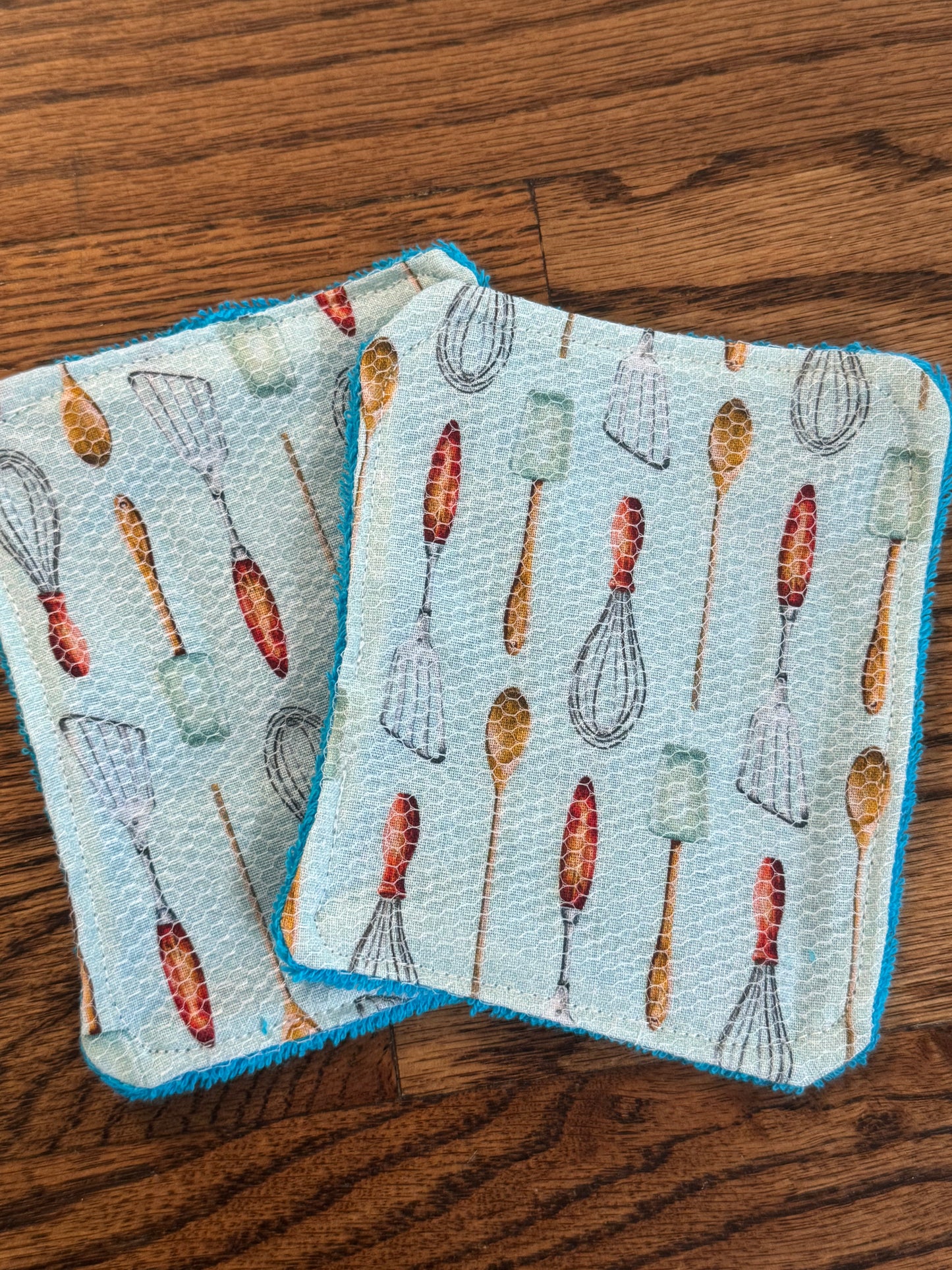 Kitchen Utensils | Reusable Dual-Sided Dish Scrubber Set | 2-Pack Cotton & Terry Dish Cloths with Scrubbing Mesh | Eco-Friendly Kitchen Cleaning Cloths