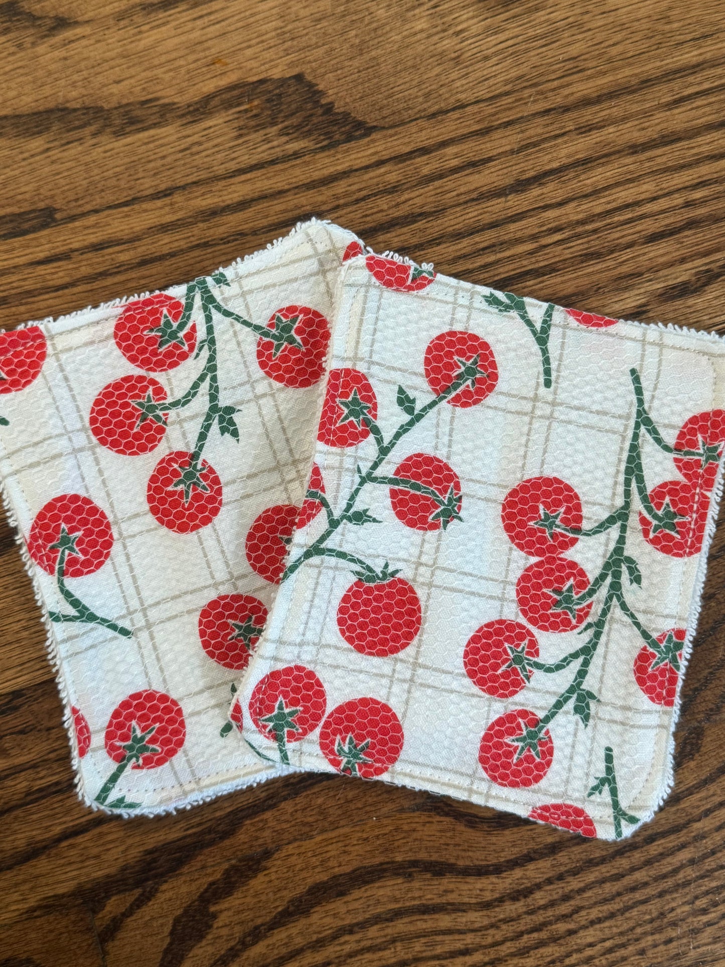 Tomatoes On the Vine | Reusable Dual-Sided Dish Scrubber Set | 2-Pack Cotton & Terry Dish Cloths with Scrubbing Mesh | Eco-Friendly Kitchen Cleaning Cloths