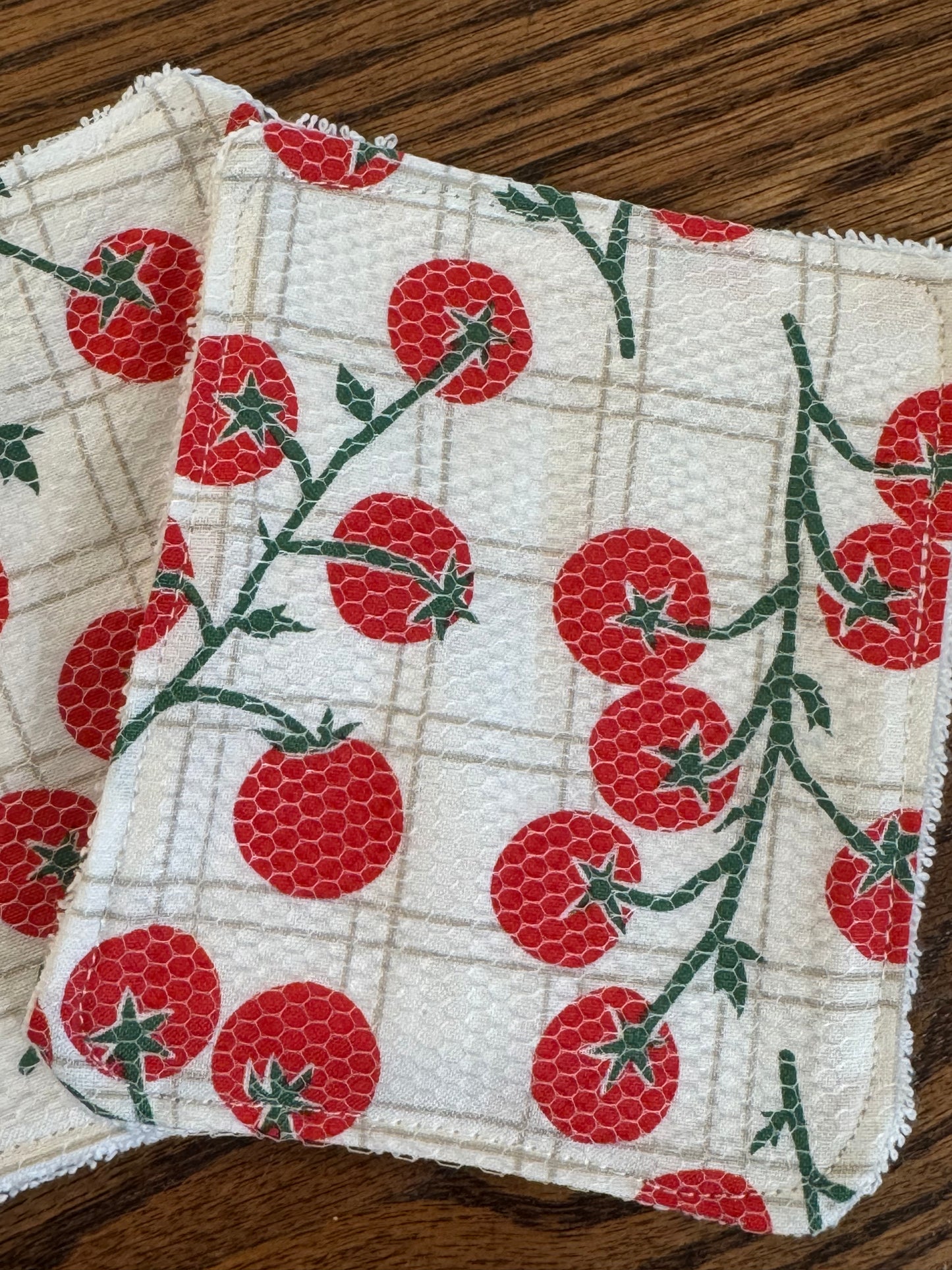 Tomatoes On the Vine | Reusable Dual-Sided Dish Scrubber Set | 2-Pack Cotton & Terry Dish Cloths with Scrubbing Mesh | Eco-Friendly Kitchen Cleaning Cloths