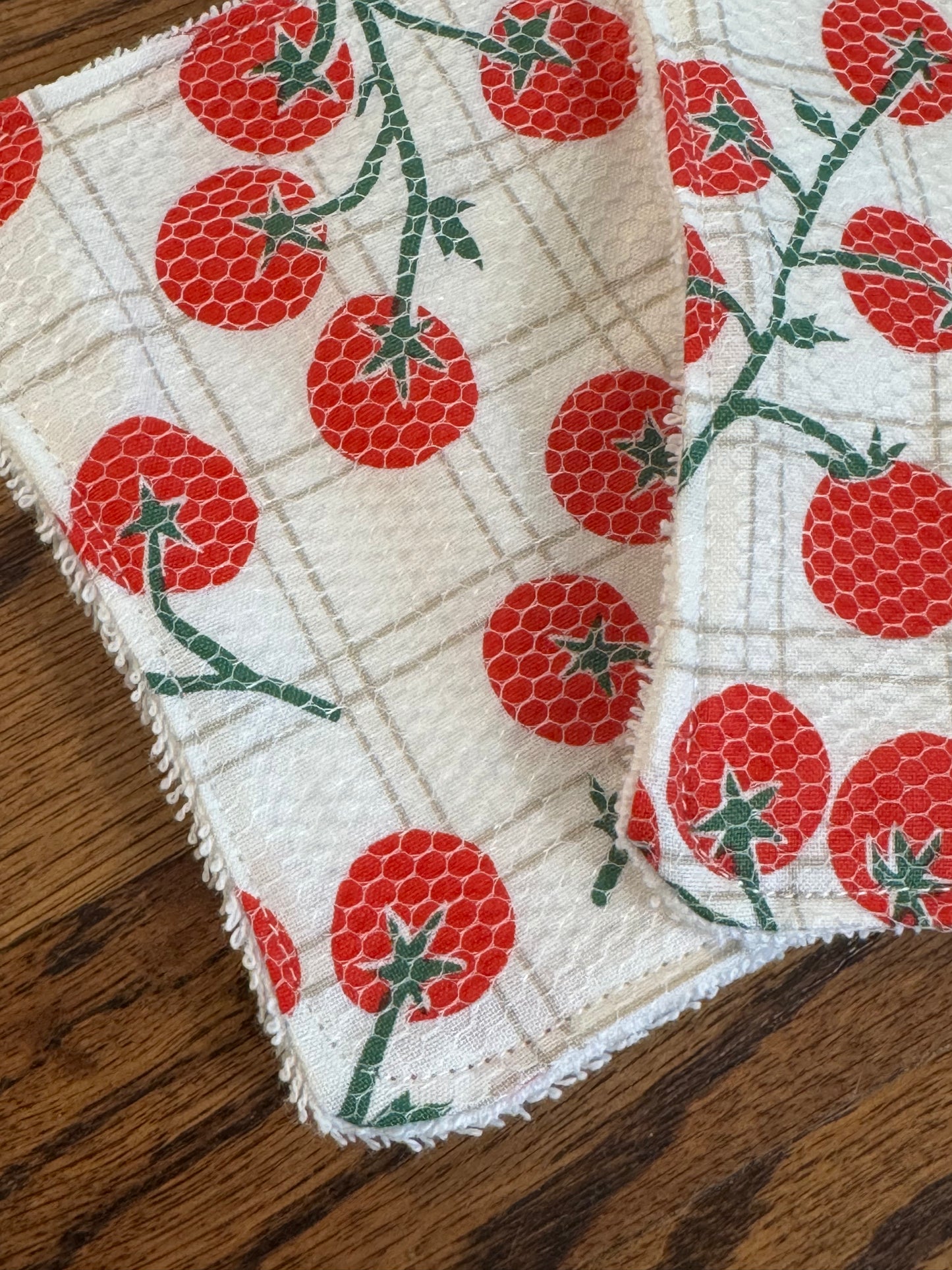 Tomatoes On the Vine | Reusable Dual-Sided Dish Scrubber Set | 2-Pack Cotton & Terry Dish Cloths with Scrubbing Mesh | Eco-Friendly Kitchen Cleaning Cloths