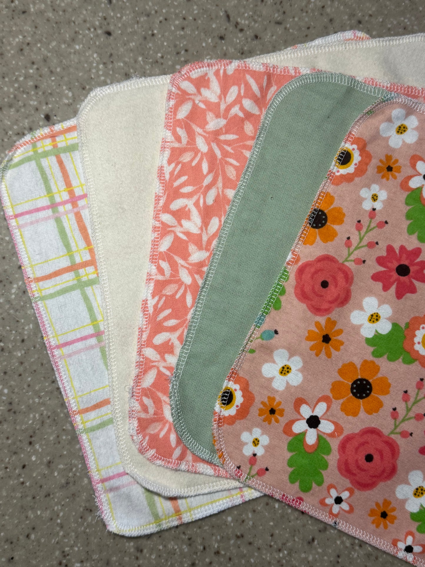 Floral Plaid ~ Reusable Mop Pads | 100% Cotton Flannel | Washable & Eco-Friendly | Set of 5 | Fits Swiffer-Style Mops