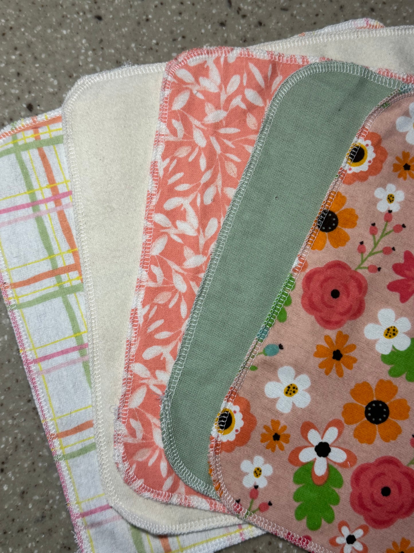 Floral Plaid ~ Reusable Mop Pads | 100% Cotton Flannel | Washable & Eco-Friendly | Set of 5 | Fits Swiffer-Style Mops