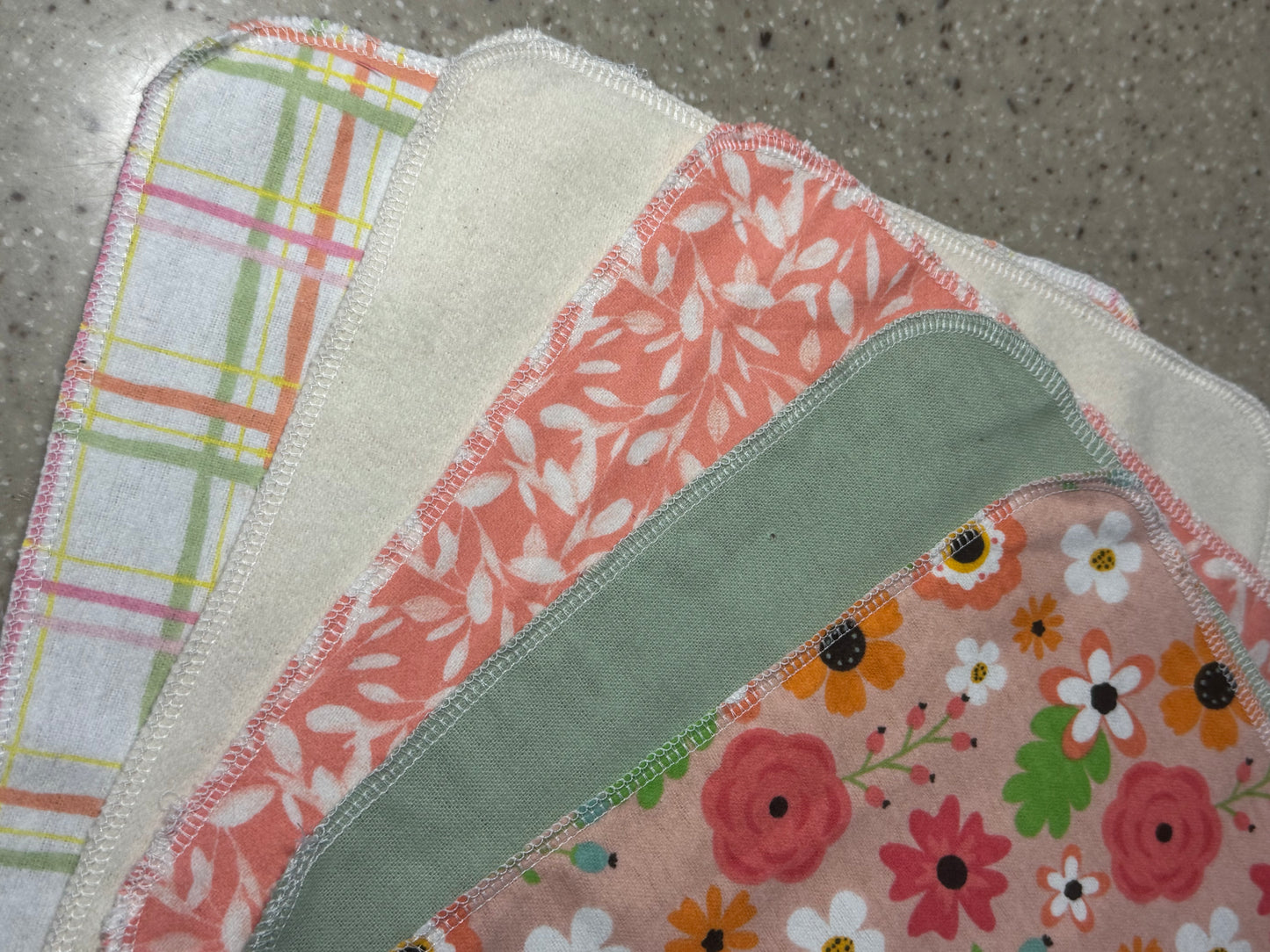 Floral Plaid ~ Reusable Mop Pads | 100% Cotton Flannel | Washable & Eco-Friendly | Set of 5 | Fits Swiffer-Style Mops