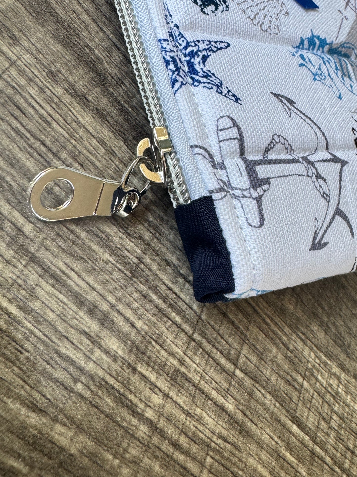 Beach E-Reader Case | E-Reader Cover | E-Reader Pouch | Handmade Kindle Sleeve | Padded E-Reader Case | 8x10 Cotton Kindle Pouch | Paperwhite Sleeve | Book Lover Gift | Tablet Sleeve | Zippered E-Reader Cover