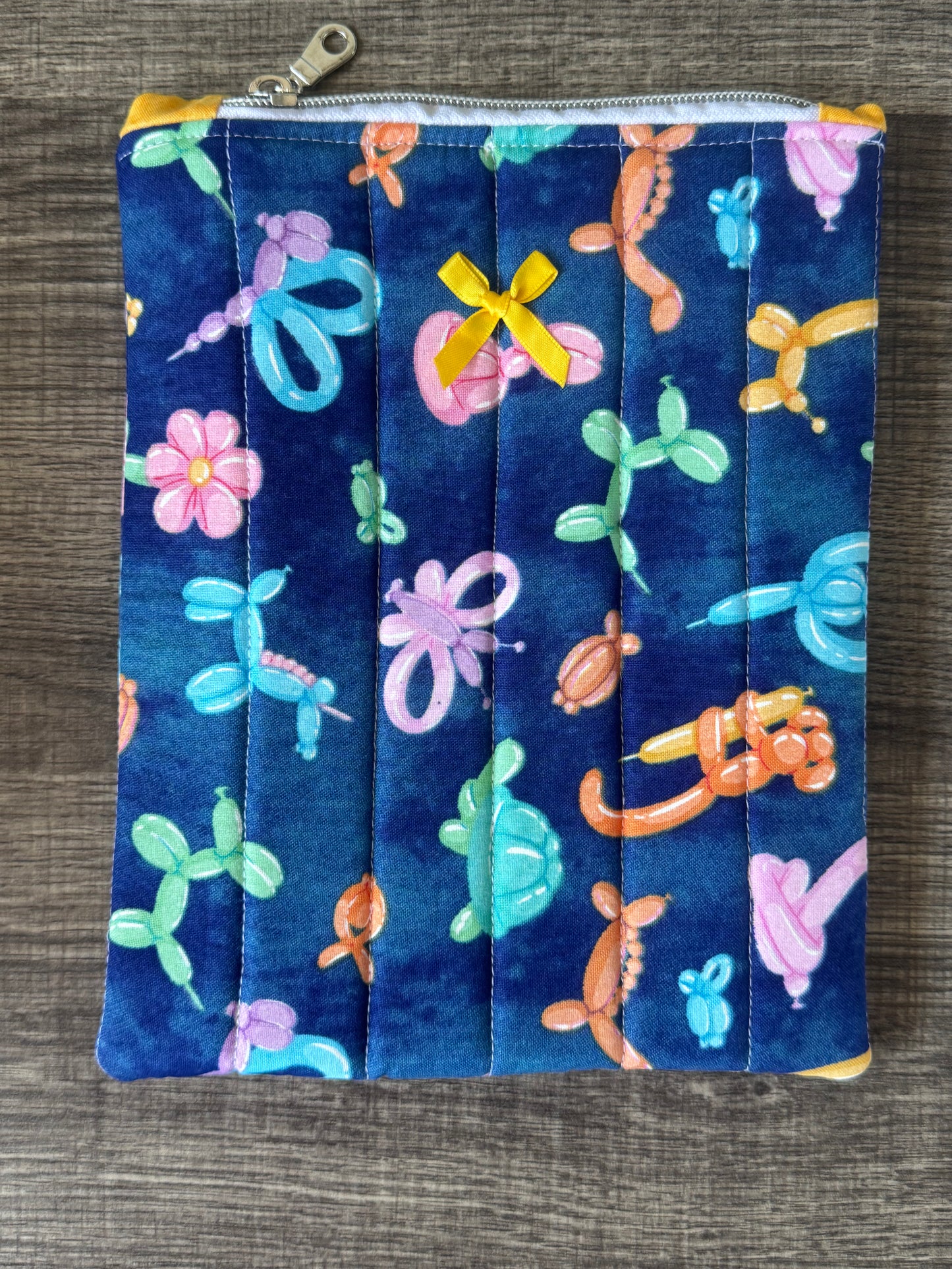 Balloon Animal E-Reader Case | E-Reader Cover | E-Reader Pouch | Handmade Kindle Sleeve | Padded E-Reader Case | 8x10 Cotton Kindle Pouch | Paperwhite Sleeve | Book Lover Gift | Tablet Sleeve | Zippered E-Reader Cover