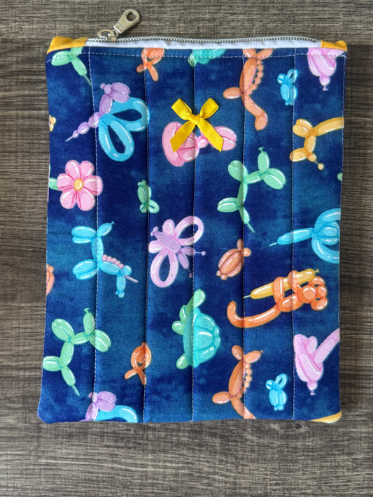 Balloon Animal E-Reader Case | E-Reader Cover | E-Reader Pouch | Handmade Kindle Sleeve | Padded E-Reader Case | 8x10 Cotton Kindle Pouch | Paperwhite Sleeve | Book Lover Gift | Tablet Sleeve | Zippered E-Reader Cover