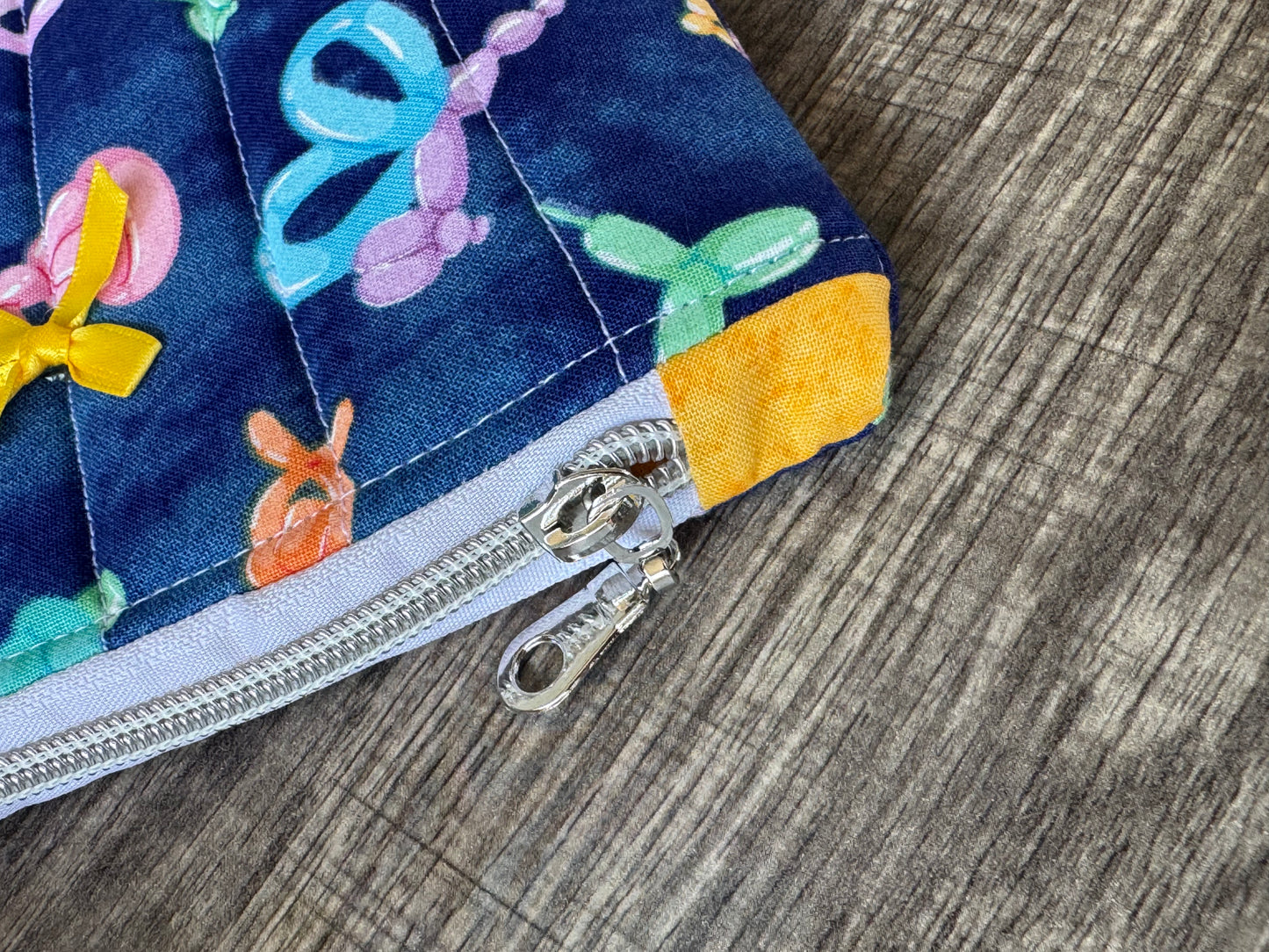 Balloon Animal E-Reader Case | E-Reader Cover | E-Reader Pouch | Handmade Kindle Sleeve | Padded E-Reader Case | 8x10 Cotton Kindle Pouch | Paperwhite Sleeve | Book Lover Gift | Tablet Sleeve | Zippered E-Reader Cover