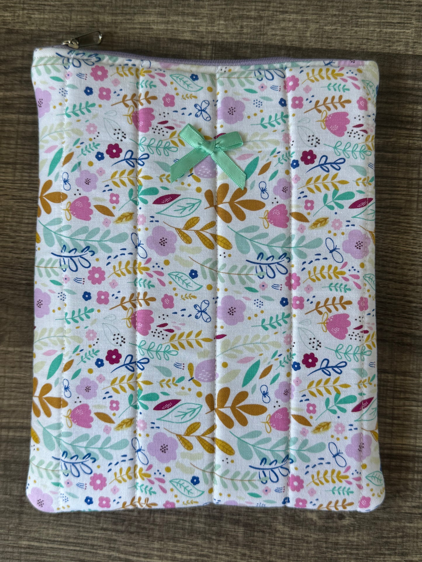 Whimsical Folk Floral E-Reader Case | E-Reader Cover | E-Reader Pouch | Handmade Kindle Sleeve | Padded E-Reader Case | 8x10 Cotton Kindle Pouch | Paperwhite Sleeve | Book Lover Gift | Tablet Sleeve | Zippered E-Reader Cover