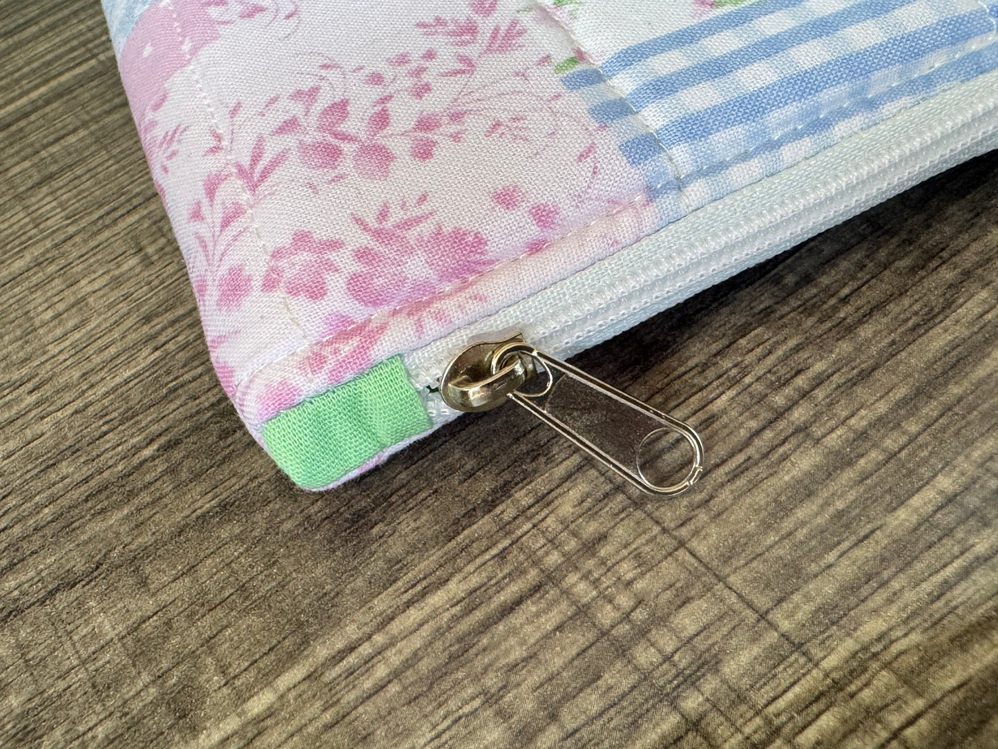 Pastel Patchwork E-Reader Case | E-Reader Cover | E-Reader Pouch | Handmade Kindle Sleeve | Padded E-Reader Case | 8x10 Cotton Kindle Pouch | Paperwhite Sleeve | Book Lover Gift | Tablet Sleeve | Zippered E-Reader Cover