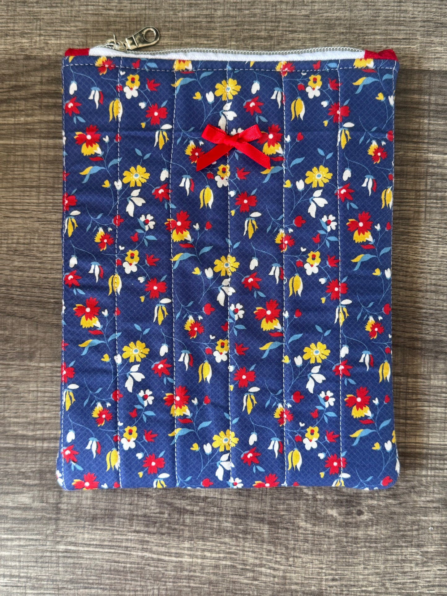 Floral Navy E-Reader Case | E-Reader Cover | E-Reader Pouch | Handmade Kindle Sleeve | Padded E-Reader Case | 8x10 Cotton Kindle Pouch | Paperwhite Sleeve | Book Lover Gift | Tablet Sleeve | Zippered E-Reader Cover