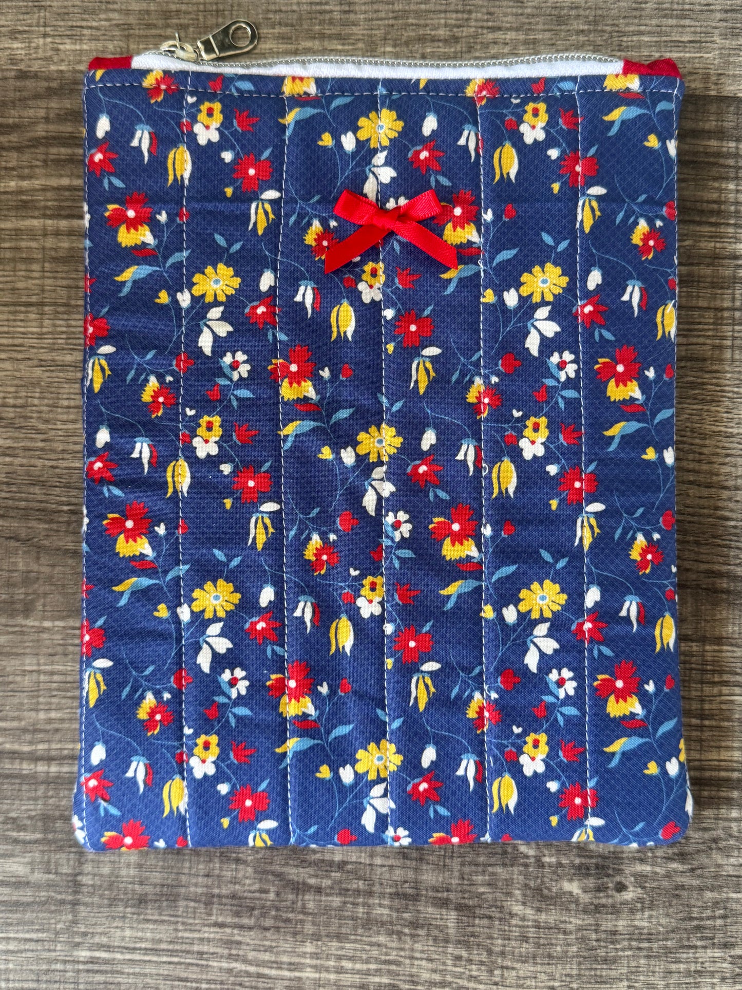 Floral Navy E-Reader Case | E-Reader Cover | E-Reader Pouch | Handmade Kindle Sleeve | Padded E-Reader Case | 8x10 Cotton Kindle Pouch | Paperwhite Sleeve | Book Lover Gift | Tablet Sleeve | Zippered E-Reader Cover