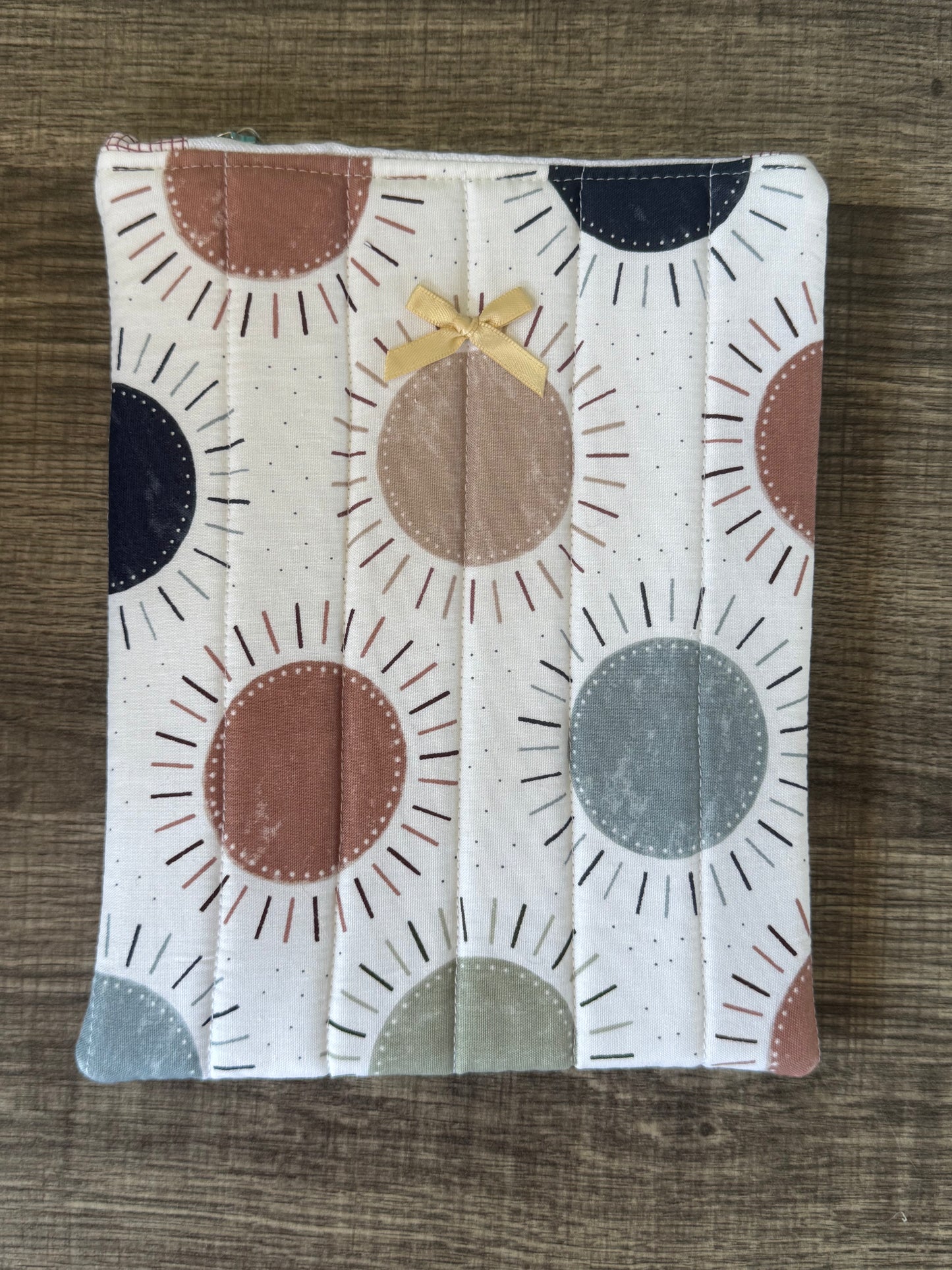 Boho Sun E-Reader Case | E-Reader Cover | E-Reader Pouch | Handmade Kindle Sleeve | Padded E-Reader Case | 8x10 Cotton Kindle Pouch | Paperwhite Sleeve | Book Lover Gift | Tablet Sleeve | Zippered E-Reader Cover