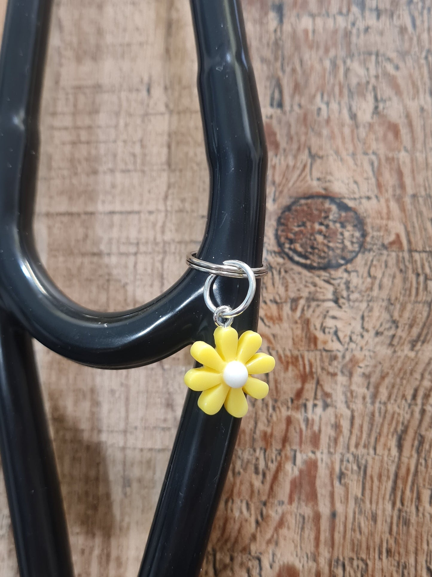 Daisy ~ Stethoscope Charm ~  RN Charm ~ Medical Stethoscope Charm  ~ Physician Charm ~ Stethoscope Tag ~ OT ~ RT ~ Flower Charm