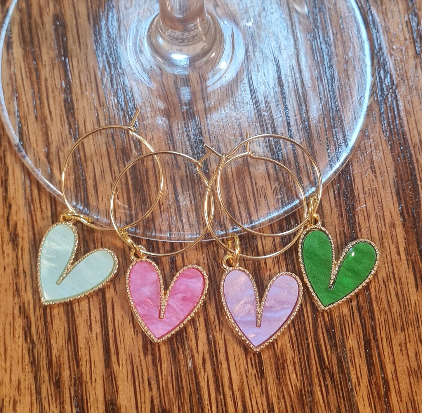Set of 4 Wine Glass Charms ~ Fun Hearts ~ Cocktail Charms ~ Housewarming Gift ~ Bachelorette Party ~ Wedding ~ Wine Charm