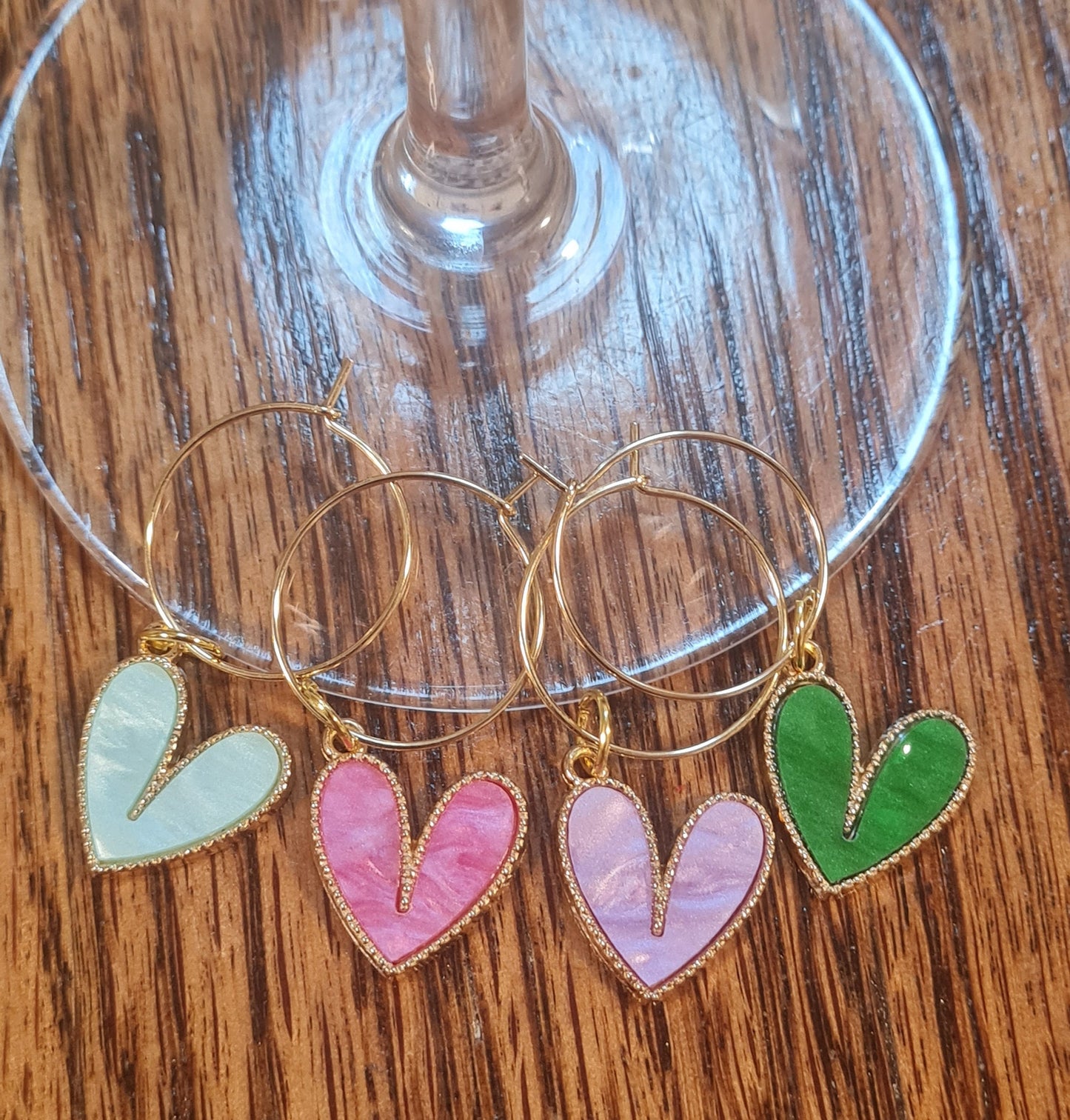 Set of 4 Wine Glass Charms ~ Fun Hearts ~ Cocktail Charms ~ Housewarming Gift ~ Bachelorette Party ~ Wedding ~ Wine Charm