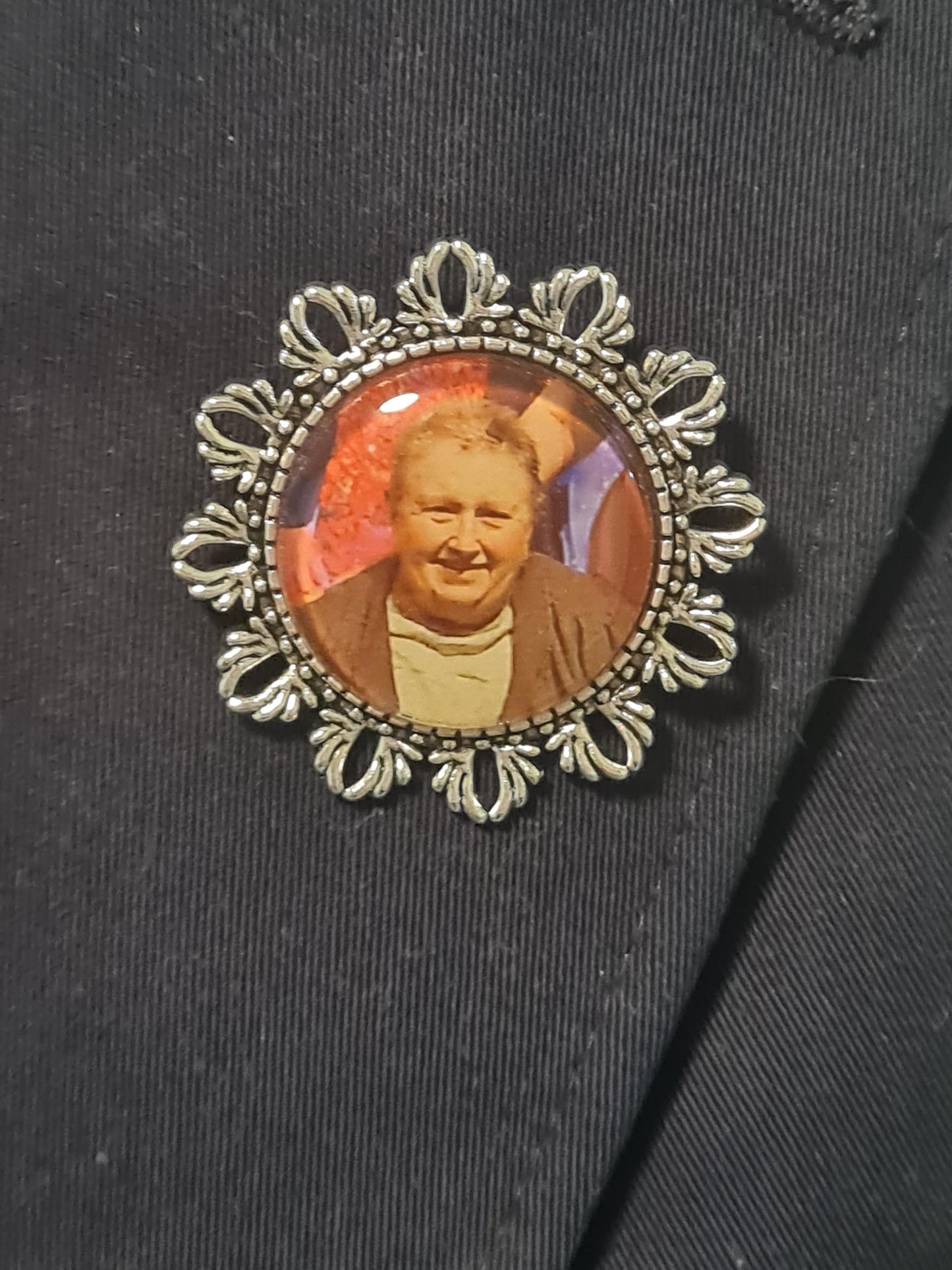 Memorial Lapel Pin Groom Gift - Wedding Boutonniere Remembrance Charm - Custom Photo Tribute for Late Father or Grandfather - Suit Accessory