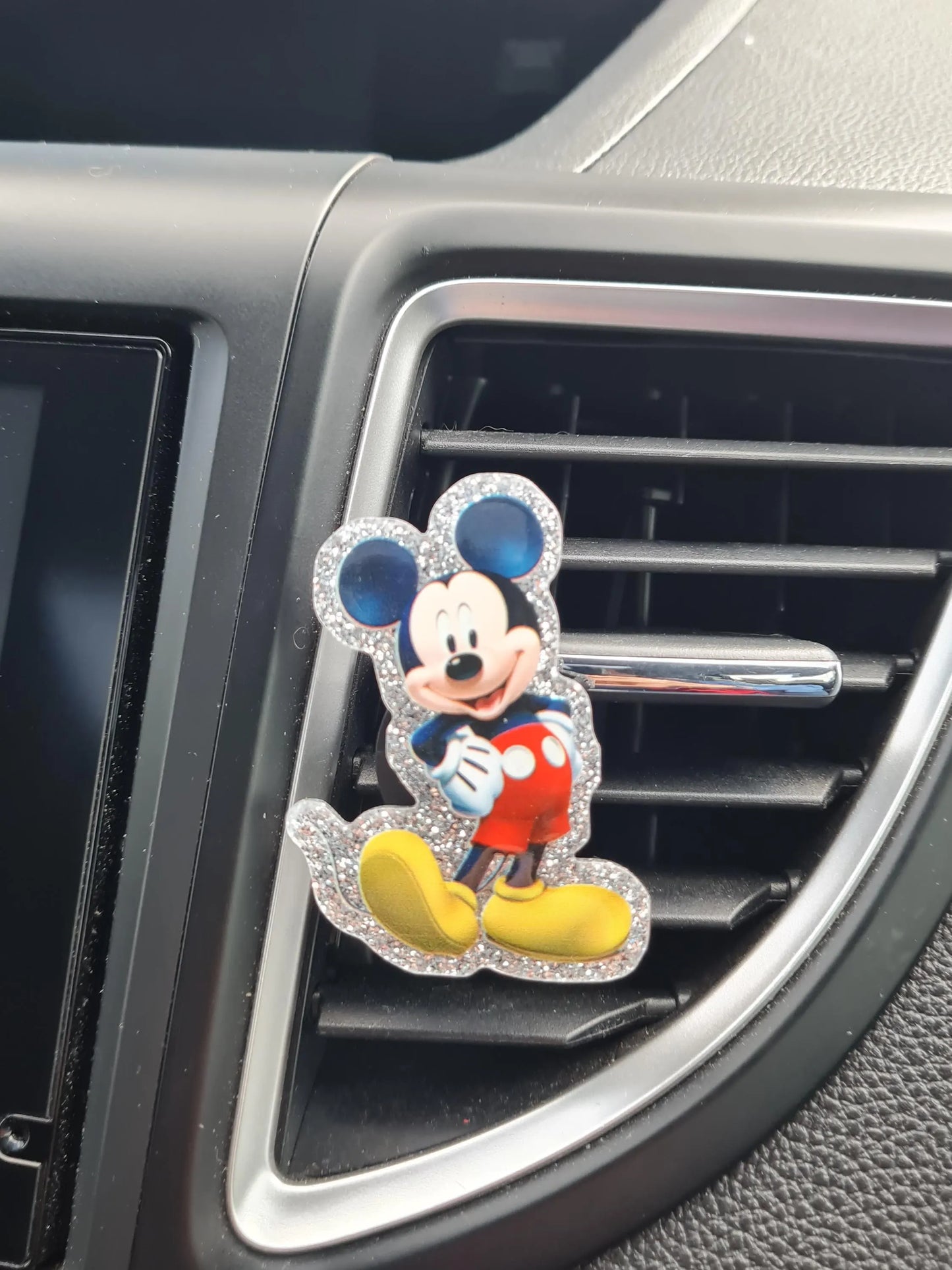 "Whimsical Mouse" Cartoon Car Air Freshener - Essential Oil Diffuser for Animation Fans - Magic Ears Charm with Refillable Sweet Citrus Scents