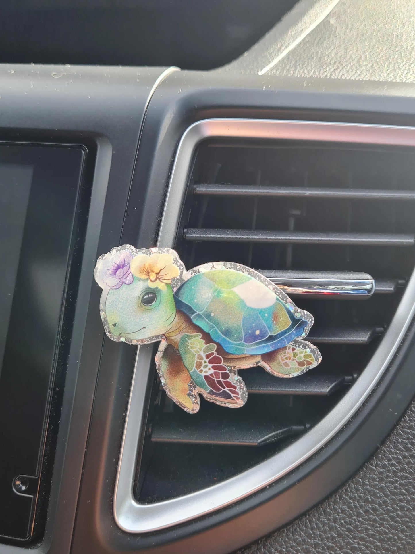 "Coastal Spirit" Sea Turtle Car Air Freshener - Essential Oil Diffuser for Ocean Lovers - Aesthetic Turtle Charm with Refillable Tropical Scents
